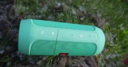 JBL-Charge-2+-Bedienelemente