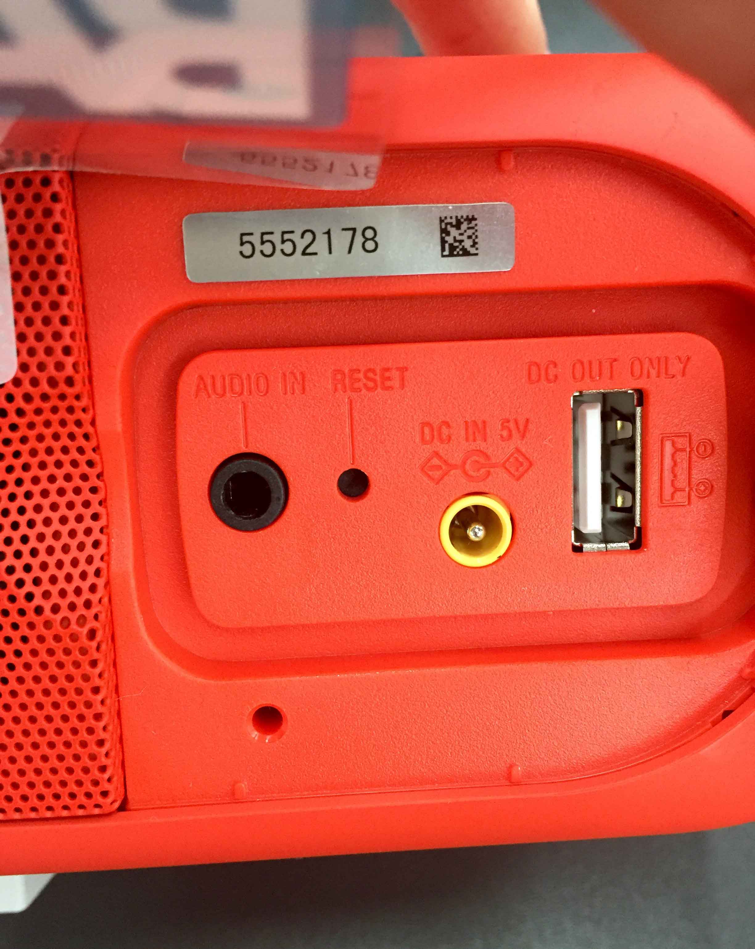Sony-SRS-XB30 Farbe Rot Anschlüsse